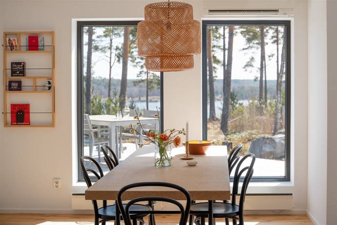 4 rum fritidshus på Södra Bergsvägen 1 Timrarö, Österåkers kommun - bild 2