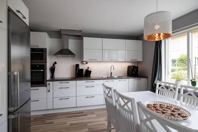3 rum lägenhet på Lundhagsvägen 212 Hovsta, Örebro kommun - bild 2