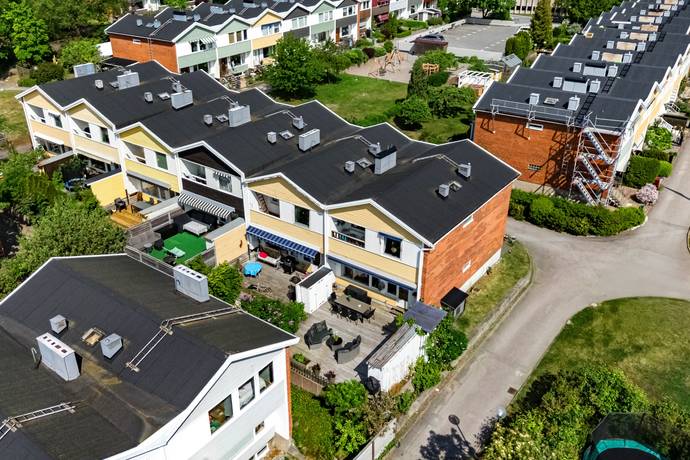 6 rum Radhus på Kärrgränd 116 Vällingby - Kälvesta Stockholms kommun - bild 42