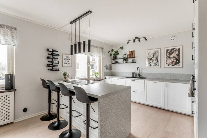 3 rum lägenhet på Regeringsvägen 10A Oppeby, Nyköpings kommun - bild 1