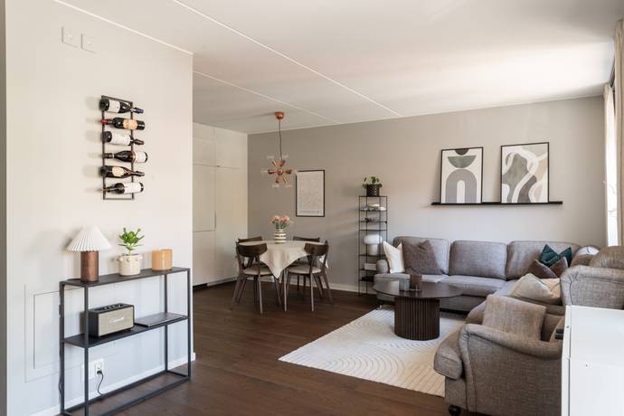 2 rum lägenhet på Norra ringvägen 43 Karlsdal, Västerås kommun - bild 1