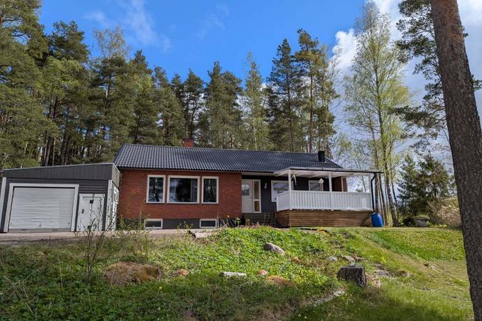 3 rum villa på Mellanbovägen 1 Månkarbo, Tierps kommun - bild 1