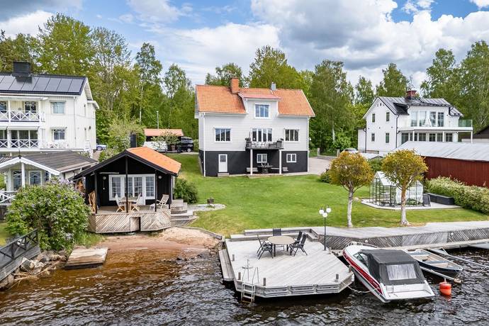 6 rum villa på Strandvägen 64 Falun-Hälsinggården, Falu kommun - bild 1