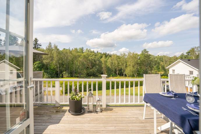 5 rum parhus på Athos väg 24 A Svinninge, Österåkers kommun - bild 2