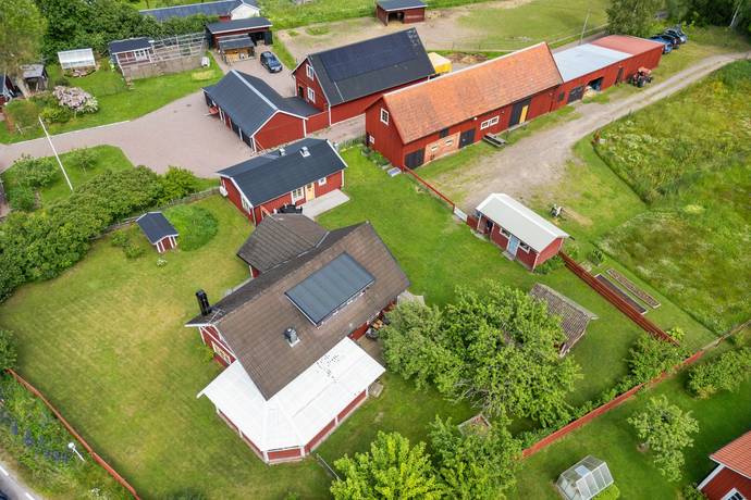 Gård utan jordbruk på Karlsgårdarna 12 Säter Säters kommun - bild 3