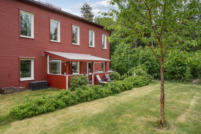 4 rum lägenhet på Svanvägen 13C Fårhushagen, Strängnäs kommun - bild 1