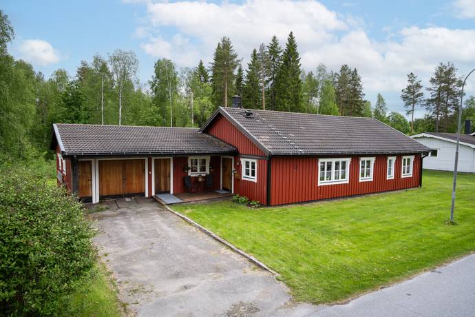 4 rum villa på Magasinsgatan 11 Jörn, Skellefteå kommun - bild 1