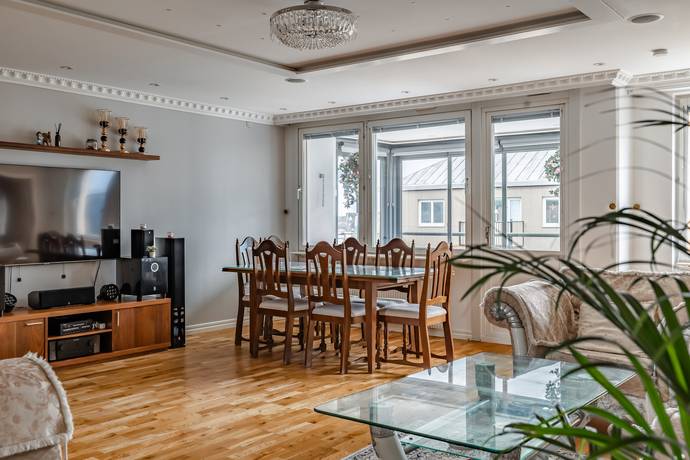 5 rum lägenhet på Hamngatan 26A Centrum/Mitt-i-city, Karlstads kommun - bild 5