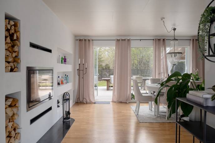 7 rum villa på Kantorsvägen 41 Skokloster Slottsskogen, Håbo kommun - bild 4