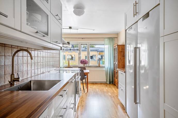 Ringduvegatan 5, Råby, Västerås kommun