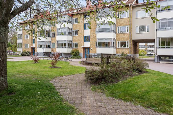 4 rum lägenhet på Kungsgårdsvägen 18A Skälby, Kalmar kommun - bild 1