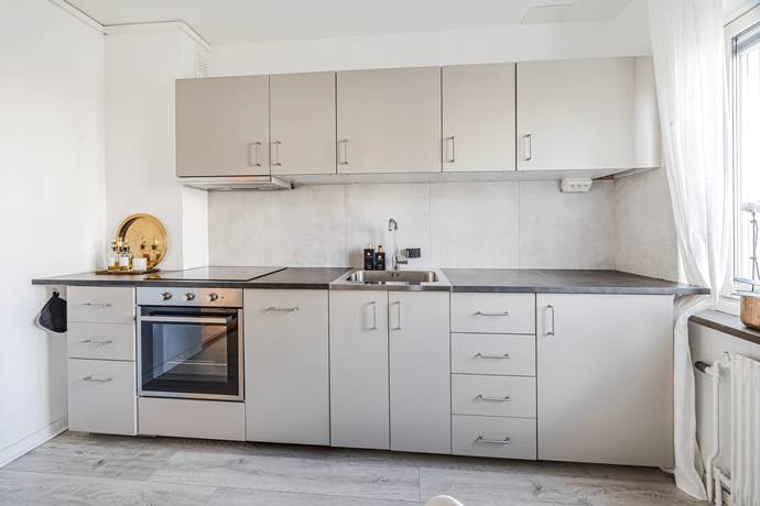 2 rum lägenhet på Heljestrandsgatan 8C Norr/Centrum, Eskilstuna kommun - bild 1