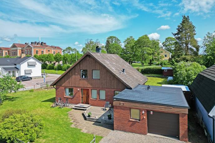 6 rum villa på Nygatan 1 Gustavsberg, Kristinehamns kommun - bild 1