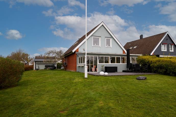 5 rum villa på Lundhagsvägen 26 Hovsta, Örebro kommun - bild 1