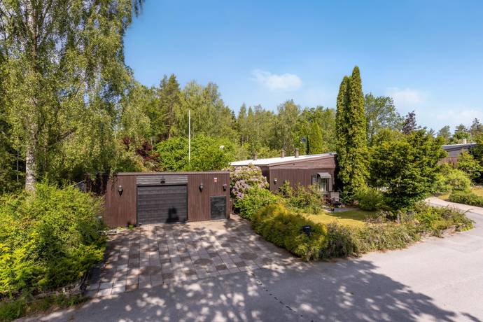 5 rum Villa på Arealvägen 1 Viksjö Järfälla kommun - bild 1