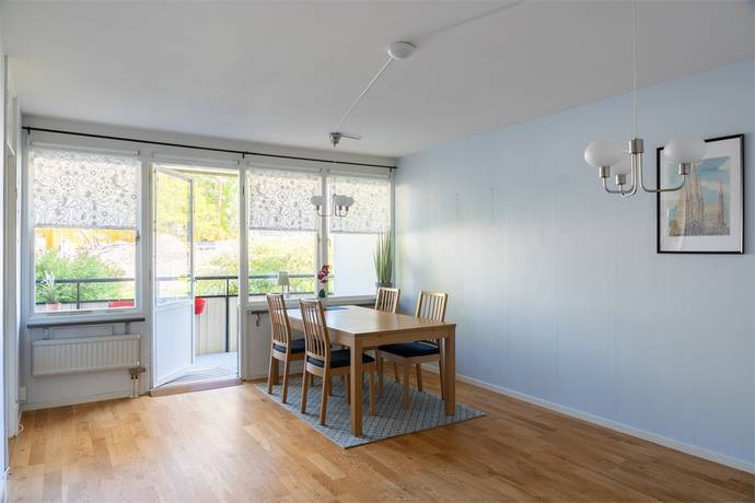 2 rum lägenhet på KUNGSFÅGELGATAN 51 Råby, Västerås kommun - bild 2