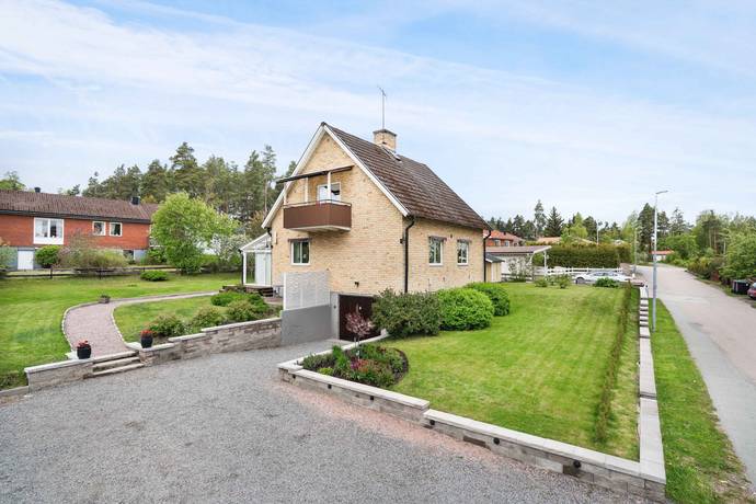 6 rum villa på Norra Långåsvägen 21 Björklinge, Uppsala kommun - bild 2