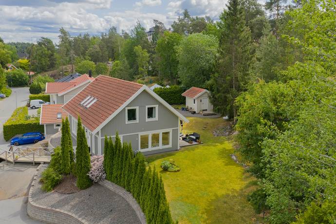 6 rum villa på Atlestigen 15 Snättringe, Huddinge kommun - bild 2