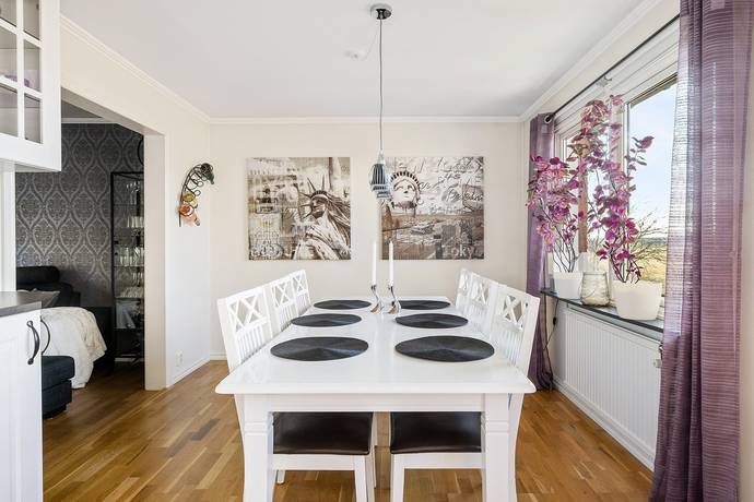 7 rum Villa på Söderbytorpsvägen 111 Märsta - Nordöstra Sigtuna kommun - bild 13