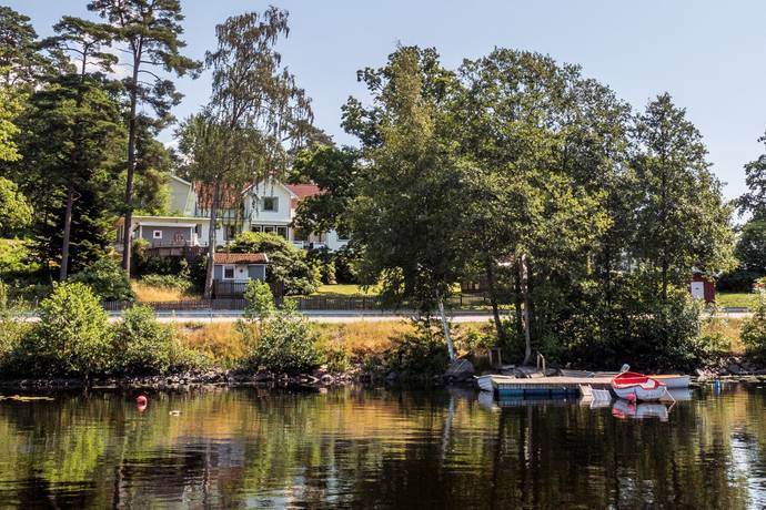 villa på Lugnet 1 Hällingsjö, Härryda kommun - bild 1