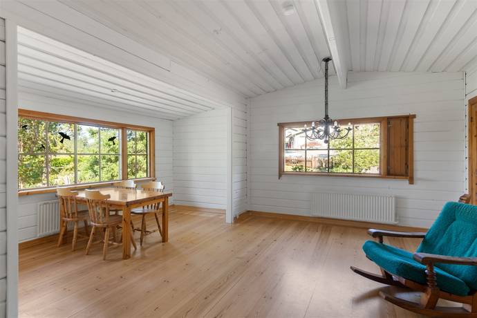3 rum vinterbonat fritidshus på Oxdragarbacken 10 Bergshamra  - Enviken, Norrtälje kommun - bild 2