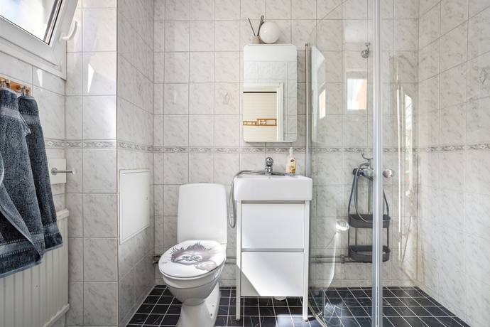 6 rum Radhus på Kamomillvägen 15 Botkyrka kommun - bild 24