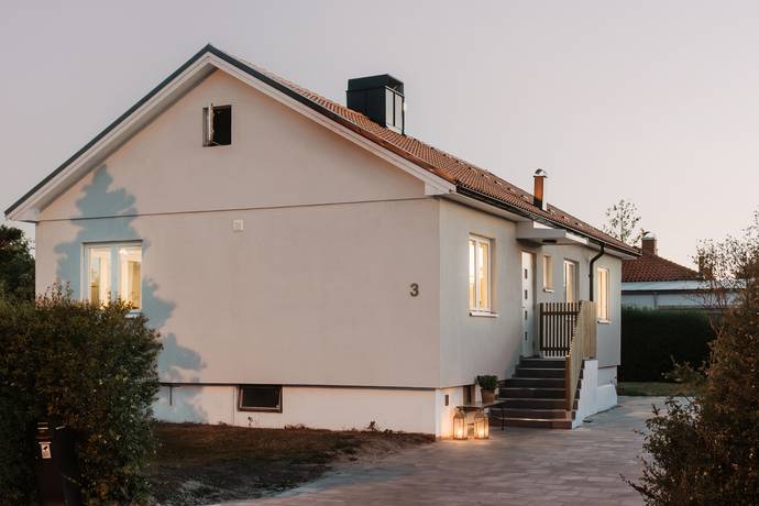 4 rum villa på Klockaregårdsvägen 3 Hjärup, Staffanstorps kommun - bild 1