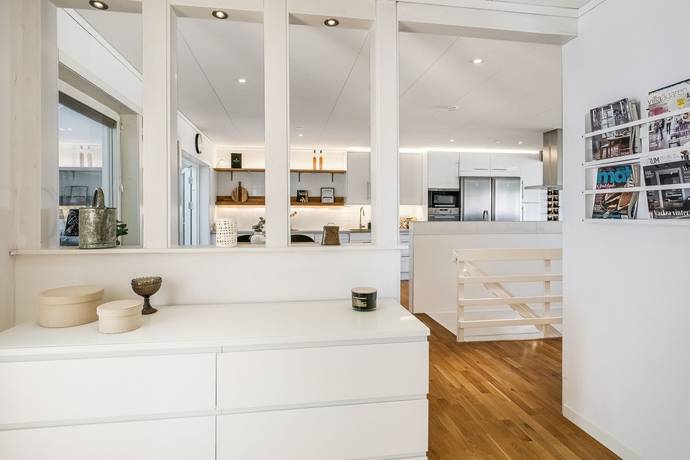8 rum Radhus på Grenadjärgatan 13 Södra Skiljebo Västerås kommun - bild 15