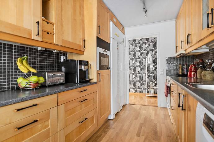 7 rum kedjehus på Brunstensvägen 13 Lundby, Örebro kommun - bild 5
