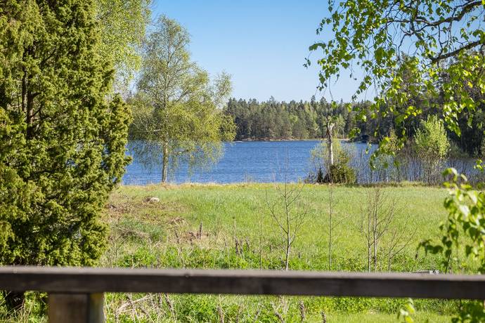 Ljömsebo Sjövägen 8, Ljömsebosjön, Sala kommun