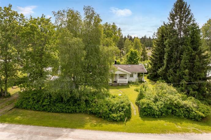 3 rum fritidshus på Gulsparvsvägen 4 Örsundsbro/Dammkärret, Enköpings kommun - bild 1