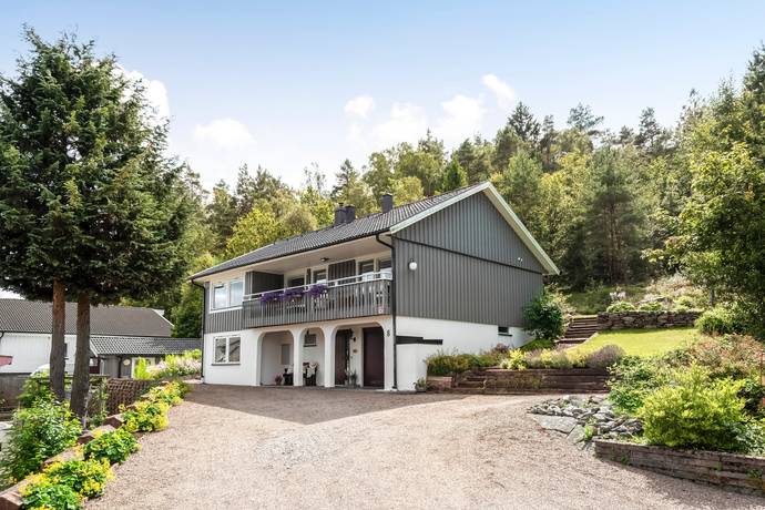 5 rum villa på Gamla Bergavägen 8 Lindome, Mölndals kommun - bild 1