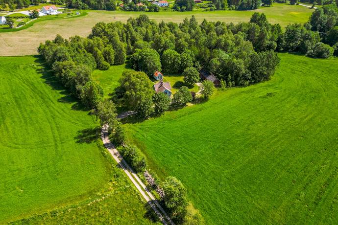 5 rum gård med jordbruk på Sik Strömsnäs 1 Fristad, Borås kommun - bild 2