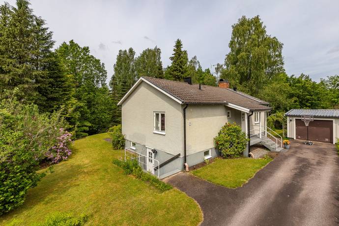 4 rum villa på Kolgårdsvägen 7 Åryd, Växjö kommun - bild 1