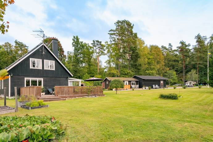 villa på Väländarundan 1 Tungelsta, Haninge kommun - bild 2