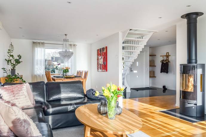 7 rum villa på Lodjursvägen 8 Hjortsberg, Falkenbergs kommun - bild 3