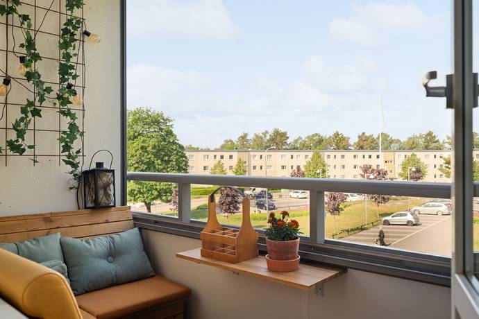 2 rum lägenhet på Askungevägen 17 Kallhäll, Järfälla kommun - bild 1