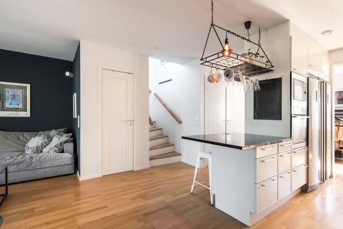 5 rum radhus på Holländaregatan 12D Almby, Örebro kommun - bild 1