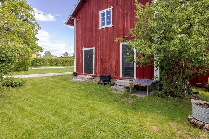 7 rum Villa på Bygatan 6 Skillingeby Kungsörs kommun - bild 49