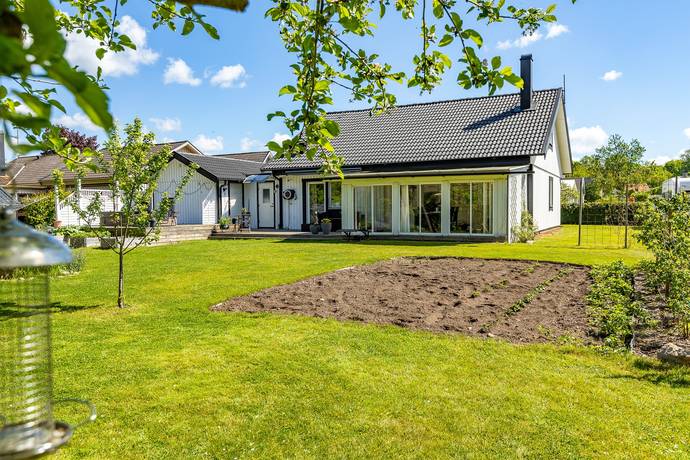 6 rum villa på Kårevägen 27 Furuby, Växjö kommun - bild 2