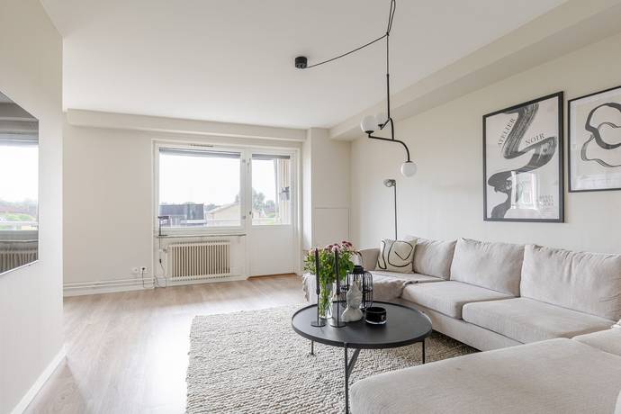 3 rum lägenhet på Stockholmsvägen 15C, 2 tr. Norr, Eksjö kommun - bild 2