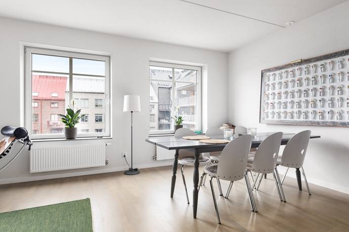 2 rum lägenhet på Hallandsgatan 61 Centrala Halmstad - Väster, Halmstads kommun - bild 2