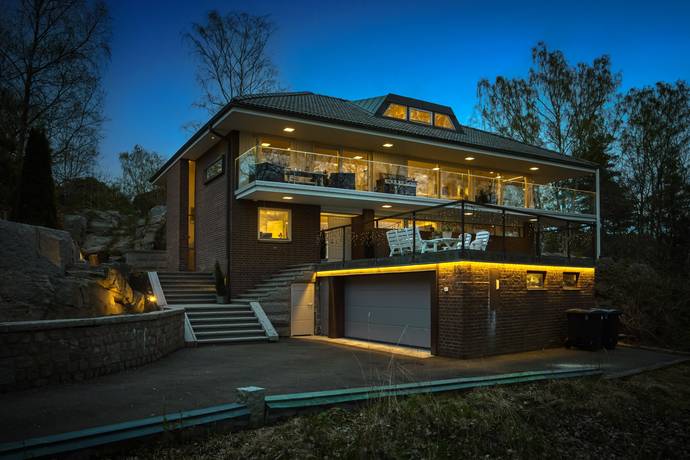 8 rum villa på Offerstensvägen 15 Sävedalen, Partille kommun - bild 1