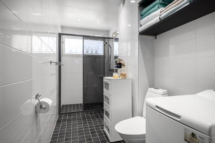 3 rum lägenhet på Ljuskärrsvägen 64 Ljuskärrsberget - Saltsjöbaden, Nacka kommun - bild 4