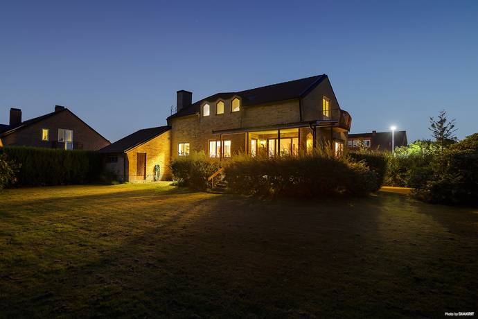 6 rum villa på Eyragatan 16 Centralt/Sveaparken/Eyraområdet, Örebro kommun - bild 1