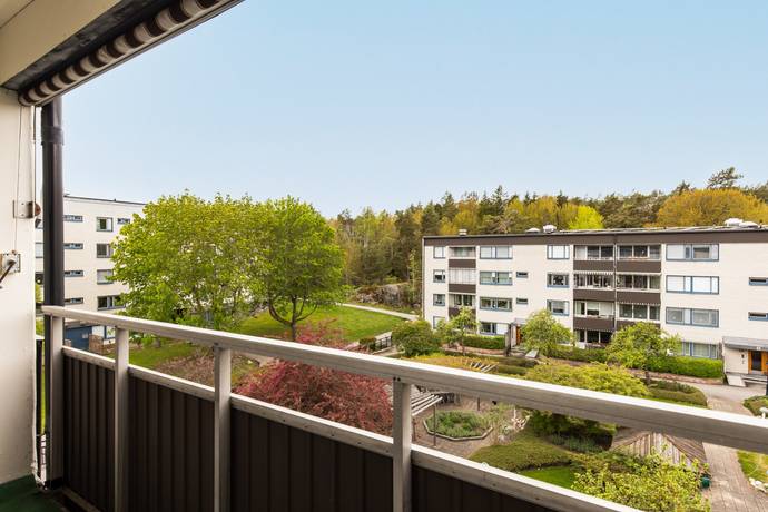 3 rum lägenhet på Vinterbrinksvägen 19, 3/3tr Igelbodaplatån - Saltsjöbaden, Nacka kommun - bild 1