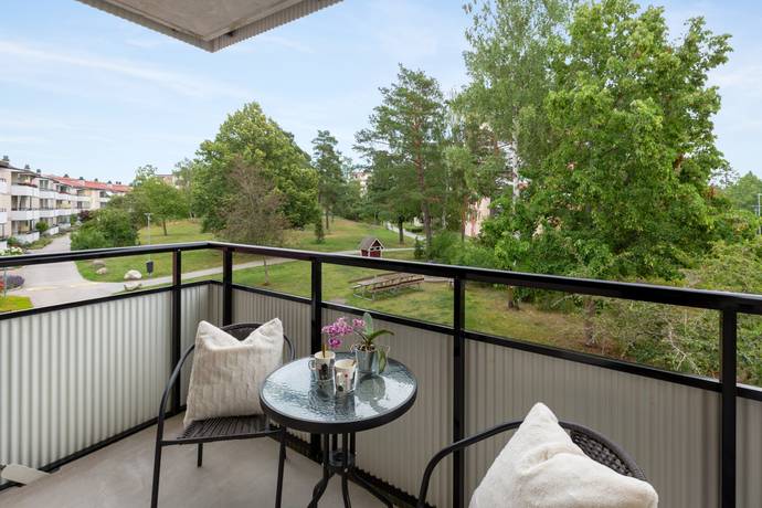 2 rum lägenhet på Flintlåsvägen 31 Edsberg, Sollentuna kommun - bild 2