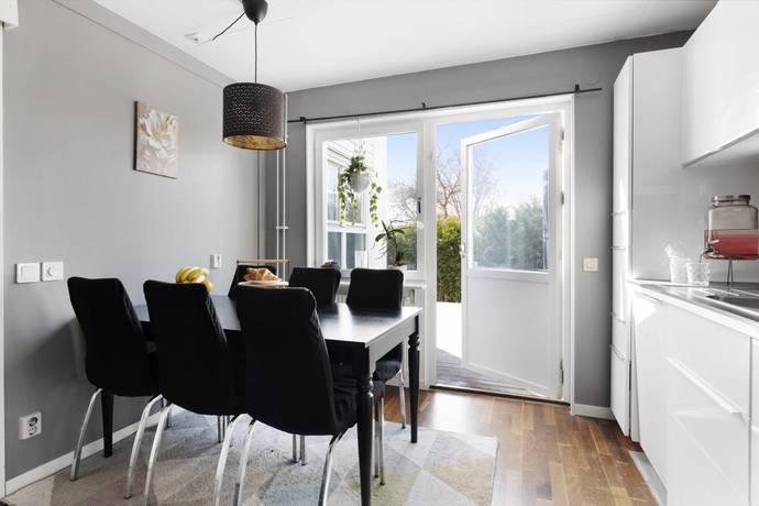 4 rum Lägenhet på Blommelundsvägen 1 Carlslund Upplands Väsby kommun - bild 12