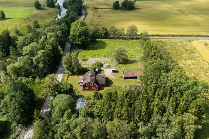 6 rum villa på Ullfors-Bro 102 & 104 Lantligt Söder Om Tierp, Tierps kommun - bild 3