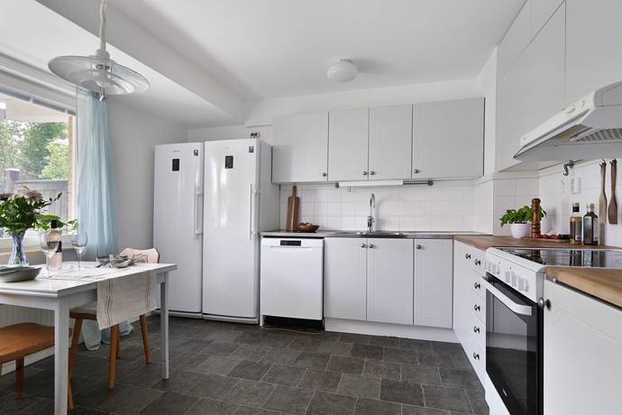 2 rum lägenhet på Sunnanvindsgränd 65 Berghem, Järfälla kommun - bild 2